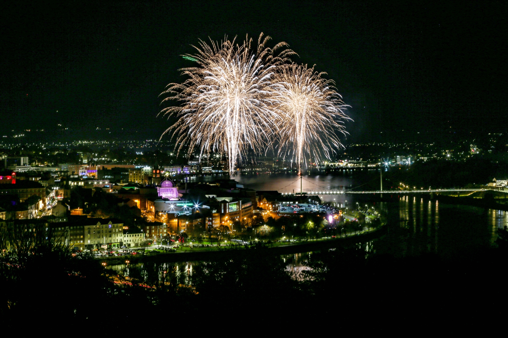 City shines as Derry Halloween dazzles the crowds