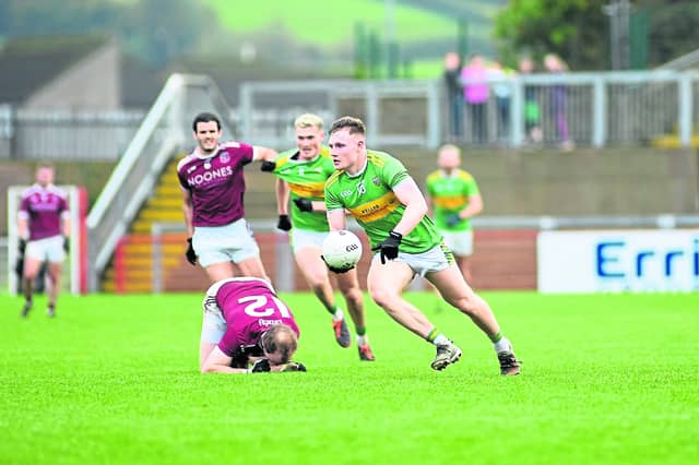 Ethan Doherty sets up an attack for Glen during Sunday's final. Pic by Mary K Burke