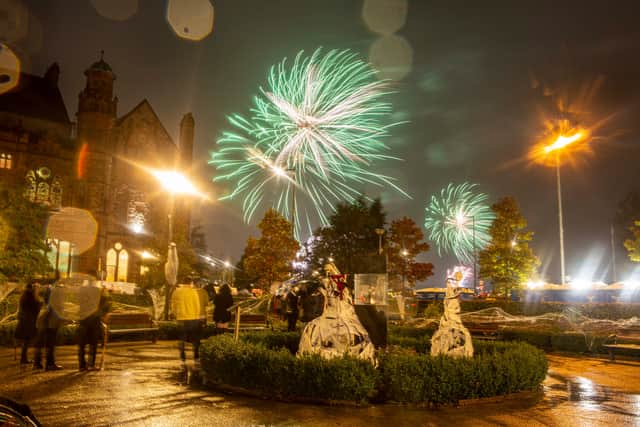 The celebrations came to an explosive end as a dual fireworks display lit up the skies over the River Foyle on Halloween night, bringing the event to a reluctant close.