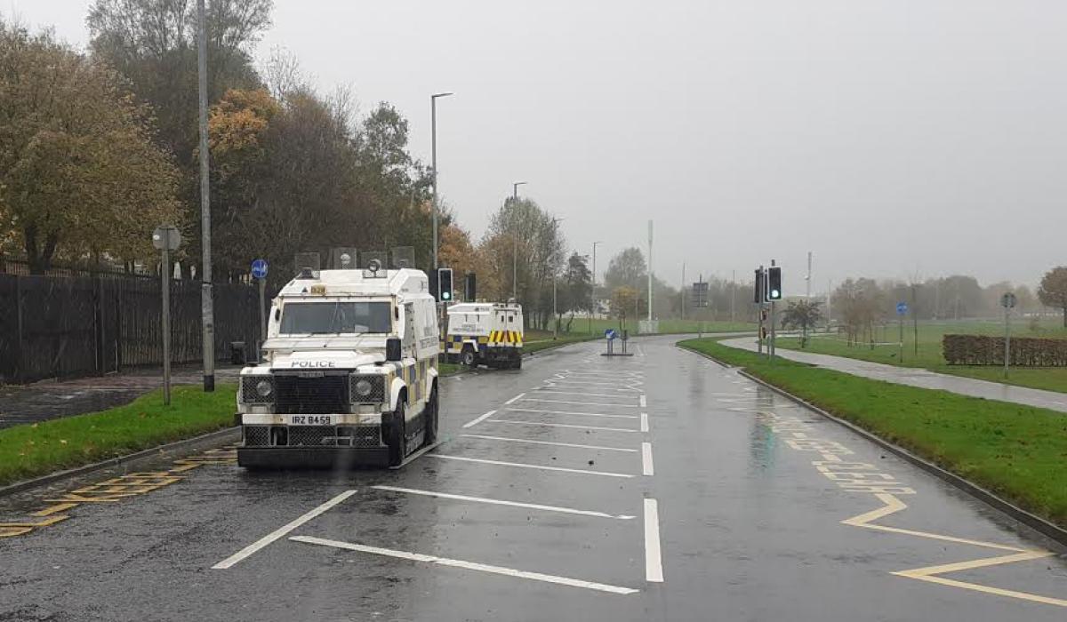 Police come under attack during Derry security alert Derry Now