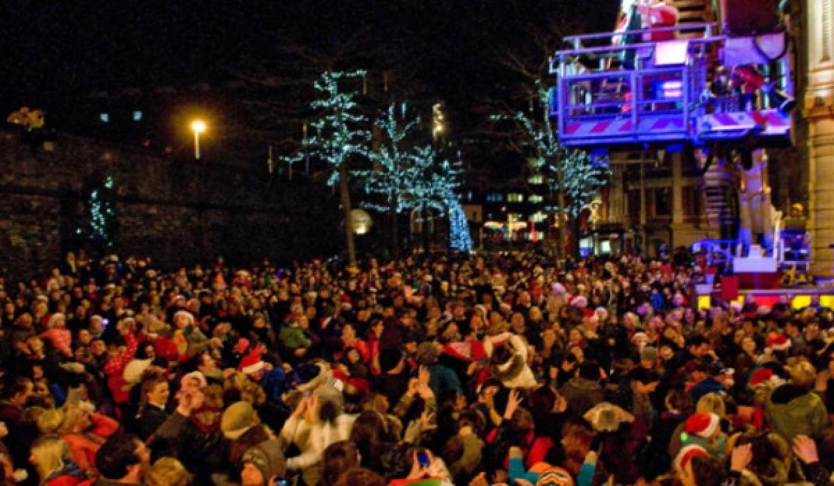Thousands set to greet Santa for Derry's Christmas lights switchon