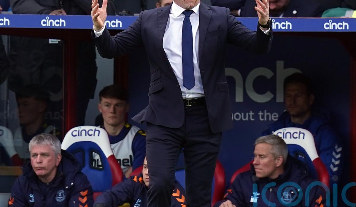 Sean Dyche frustrated after draw at Crystal Palace leaves Everton in drop zone Derry Now