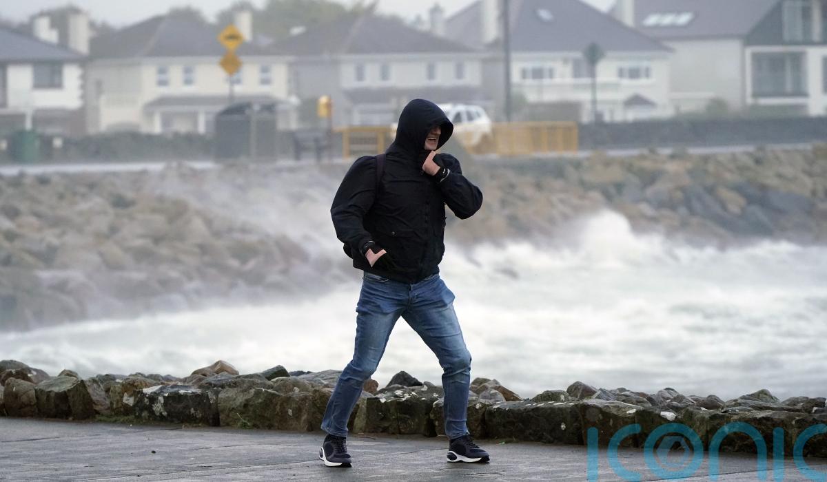 Power outages and flights axed as Storm Isha sweeps across island of Ireland Derry Now