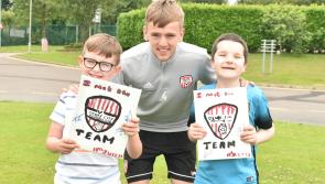 Derry City players pay visit to Ardnashee school