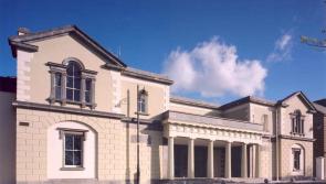 Guilty plea from man who pulled female Garda to the ground by her hair in courthouse