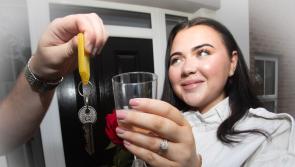Dylan unlocks the 'key' to Chelsea's heart with romantic proposal