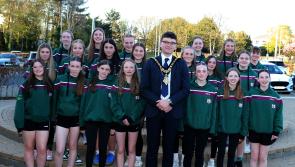Eoghan Rua U15 Camogie team congratulated by Mayor of Causeway Coast and Glens
