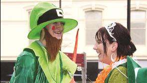 IN PICTURES:  Weather doesn't dampen St. Patrick's Day spirit in Derry (2007)