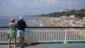 Temperatures peak on Sunday before thunderstorms bring end to fine weather
