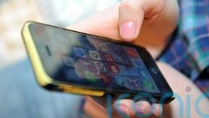 Northern Ireland schools urged to restrict mobile phone use during day