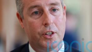Education Minister criticised for meeting with loyalist group