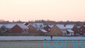 UK bracing for heavy snow and icy rain after minus 5C temperatures overnight
