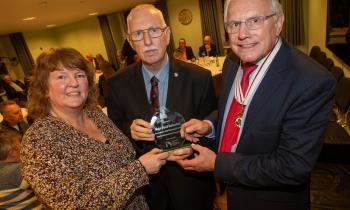 IN PICTURES: Deputy Mayor makes presentation to Major Scott Rutherford