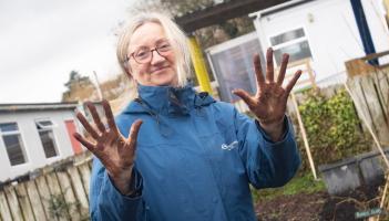 Local teachers get their hands dirty at Hollybush PS during ‘No Dig Gardening’ training