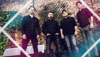 Banjo legends Damien O’Kane and Ron Block to play in Dungiven