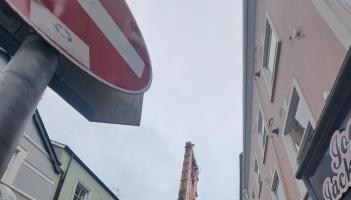 Ongoing talks on partially collapsed city centre street building