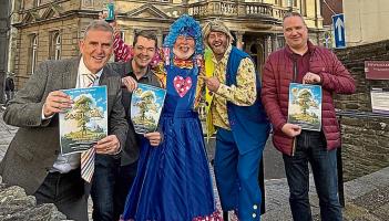 St Columb’s Hall to host Giant Christmas Pantomime as Grove Theatre celebrates 45 years