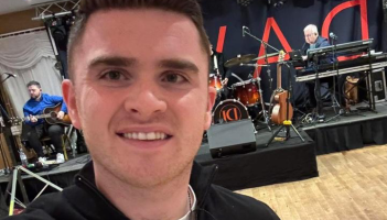 Country music star David James set to shine at Derry concert