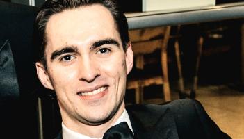 Newest County Derry singing sensation wows country music lovers with his melodic tones