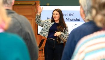 IN PICTURES: Irish Language Singing Workshop in Derry with Roģise Niģ Mhurchuģ