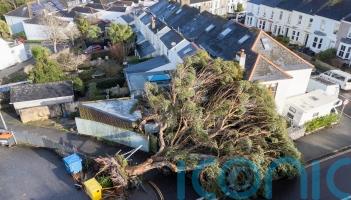 More snow and ice to hit UK as thousands with no power after Storm Goretti