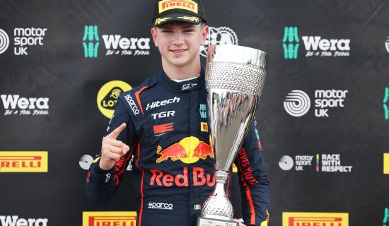 County Derry teenager Fionn McLaughlin holds commanding British F4 lead