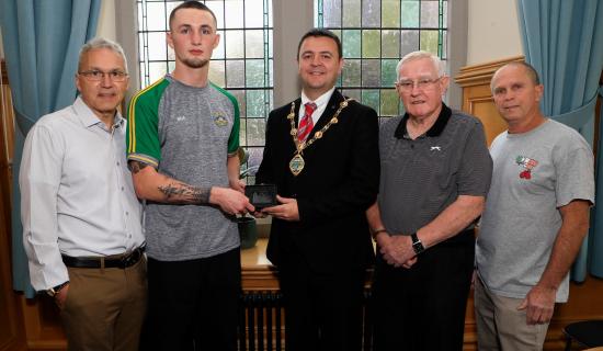 Derry boxer congratulated on USA Scholarship