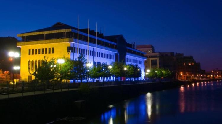 Council landmarks to glow yellow in support of Endometriosis Awareness Month