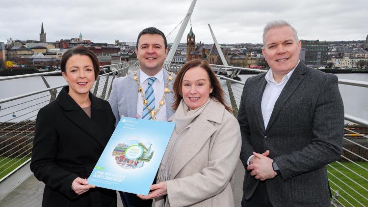 Infrastructure Minister Liz Kimmins with Derry City and Strabane, Ruair&iacute; McHugh,  Stephen McCaul, NI Water & Karen McPhillips, Director of Environment, DCSDC.