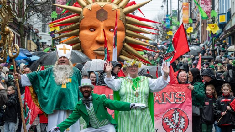 Rain fails to dampen spirits at Derry&rsquo;s St Patrick&rsquo;s Day parade