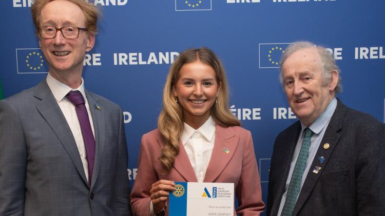 Glenullin Cam&oacute;g wins Rotary Youth Leadership Competition