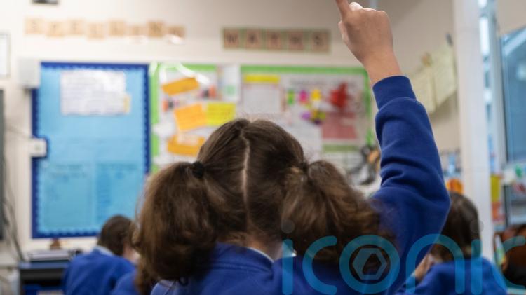 Teachers consider 4% pay increase offer from management