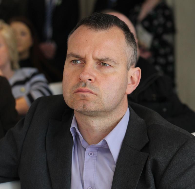 Kingsfort to get new street lighting and road resurfacing scheme - Cooper