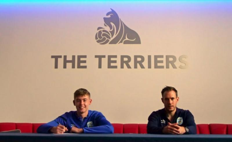St Mary's Magherafelt pupil Conor Falls signs for Huddersfield Town