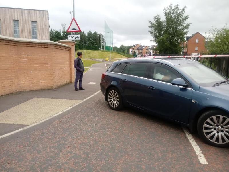 Bomb squad at scene of Derry security alert Derry Now