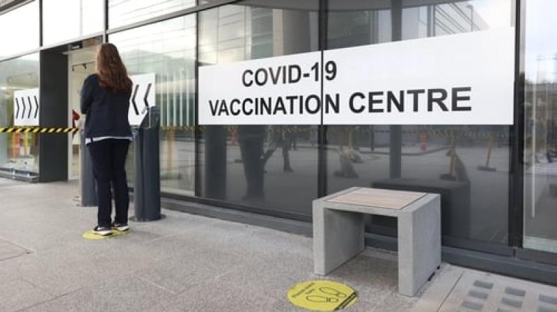 Last call for first doses as vaccination centres to close