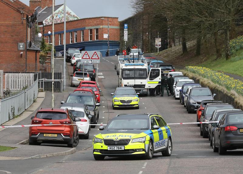 Police attacked during Derry security alert