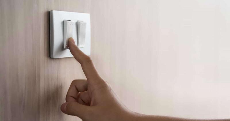 Calls for Prime Minister to stop toying with families over energy payment