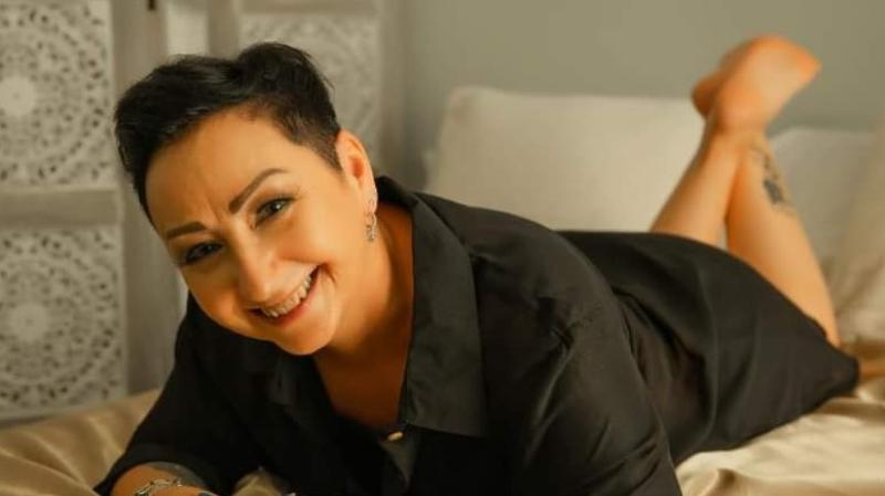 Survivor Eileen's stunning 'Beauty and Boudoir' photoshoot
