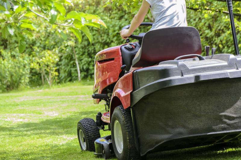 'LIFE-THREATENING' - Children's Health Ireland warns of risks ride-on lawnmowers pose to children