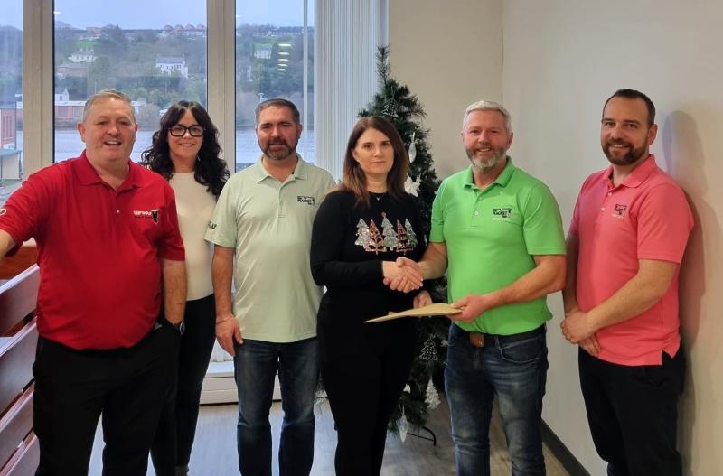 Magnet Bar Golf Society generous donation to help bring a little Christmas magic to families in need
