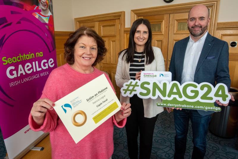 Mayor of Derry City and Strabane District Council awarded the fáinne