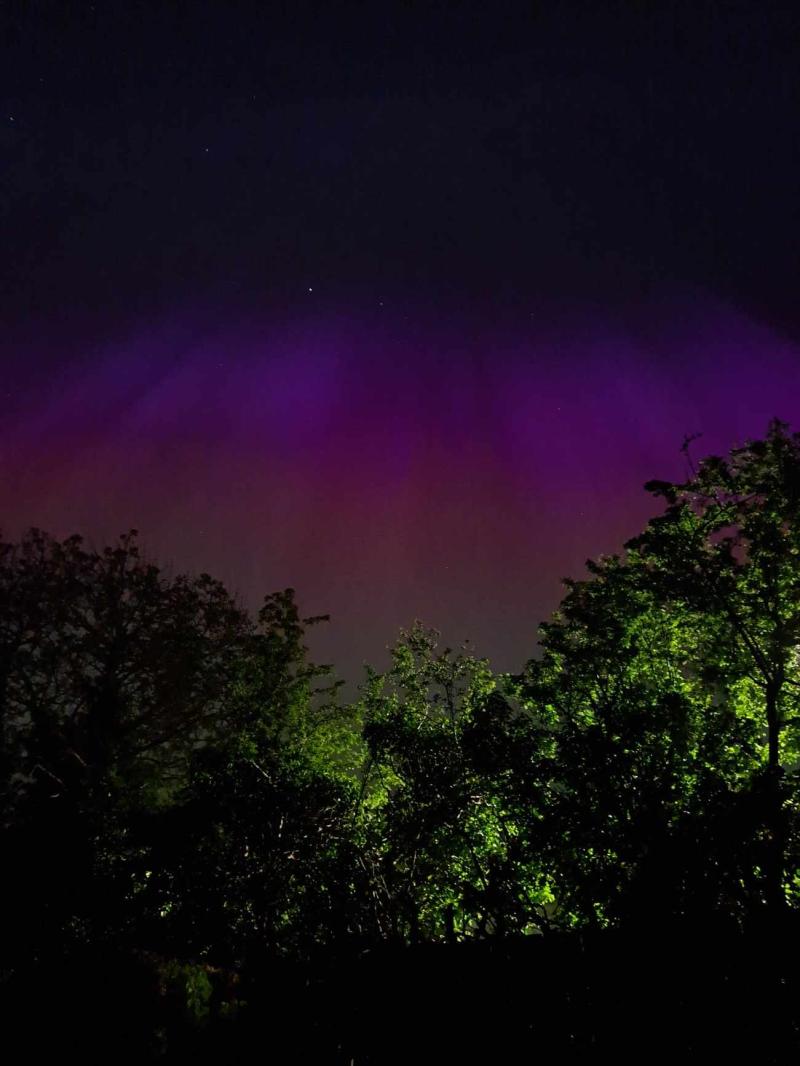 Get out and get looking up! Northern Lights lighting up the Derry sky