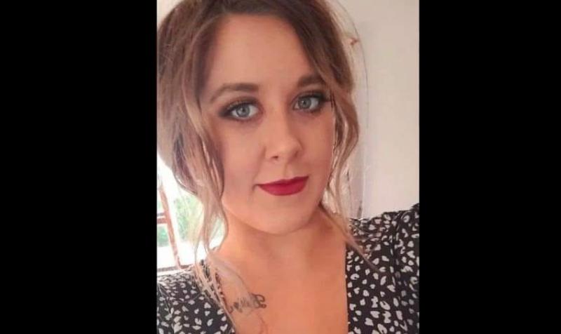 &lsquo;Lost for words&rsquo;: Tributes pour in for young mother who died after tragic crash