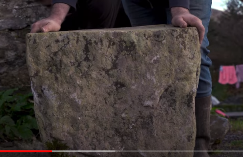 Stone lifting