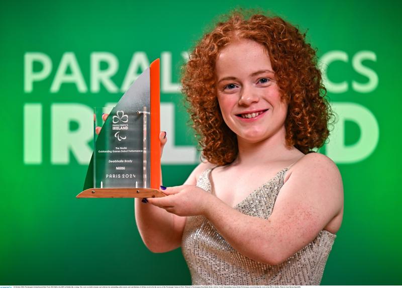 Dearbhaile Brady with her Nestlé Outstanding Games Debut award.