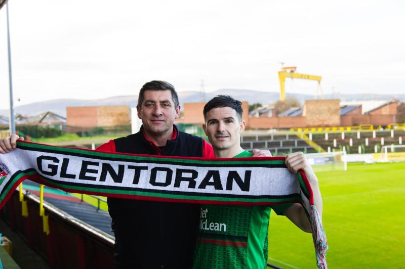 Ciaran Coll pens 18-month deal at Glentoran