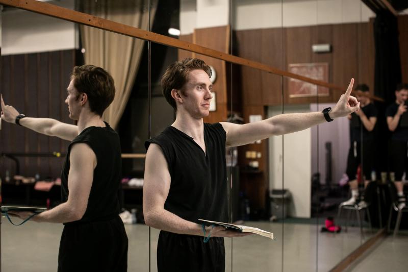 From Derry to Mars: County Derry choreographer brings space-age dance to the Lyric