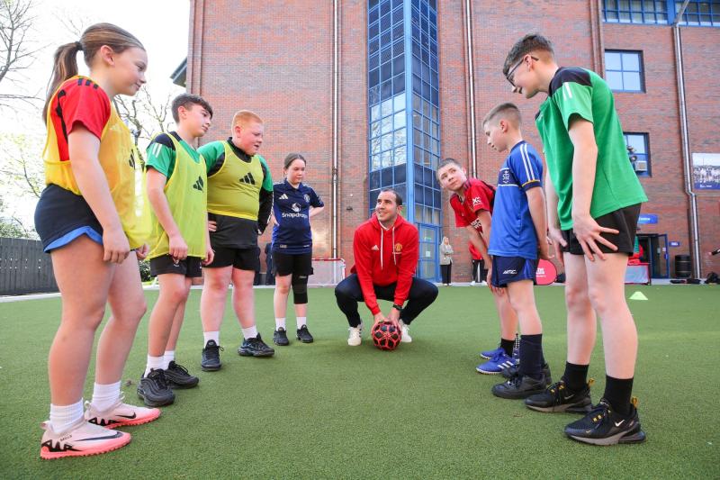 Manchester United legend O’Shea in Derry as IFI joins United Foundation