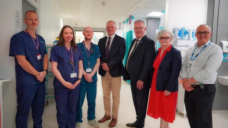 Minister welcomes recruitment of up to 26 new Emergency Medicine Consultants